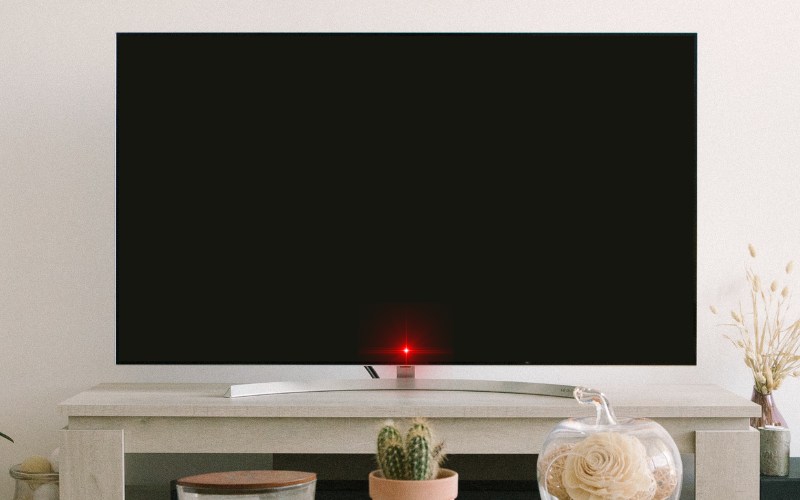 Samsung TV Blinking Red Light (What it Means & How to Fix It!)